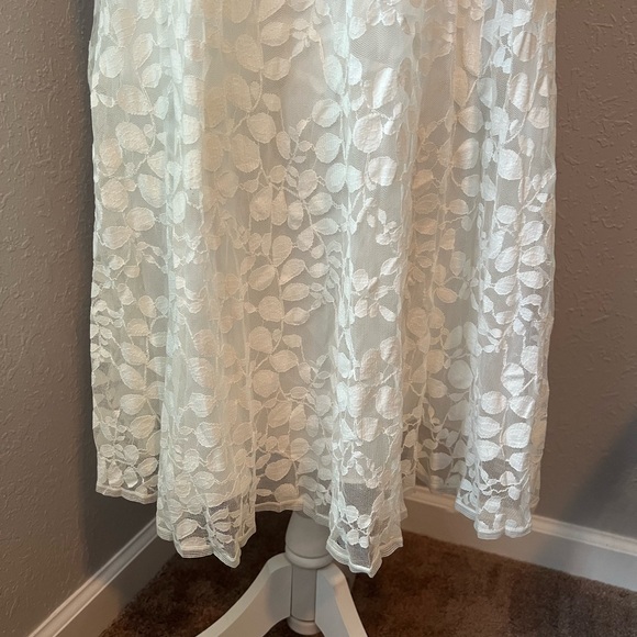 Max Studio Flowy Sleeveless Ivory Lace Dress Size Small - Picture 4 of 4